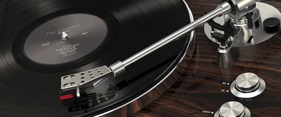 Akai Professional BT500 streaming turntable